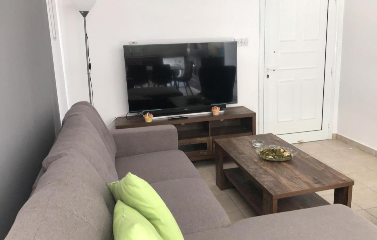 Cosy Apartment In Kato Paphos With Pool Access 外观 照片